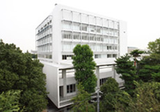 大学新３号館（2007年）