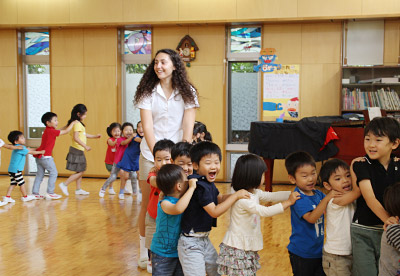 幼稚園児と楽しく遊びました