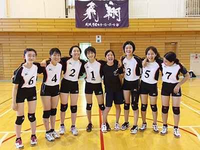 中学校女子バレーボール部　私学大会で　東京都ベスト８