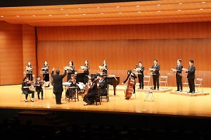 本物の音楽に触れる贅沢な時間　—中学校音楽鑑賞会—