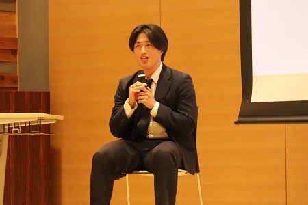飛翔祭実行委員長を務めた黒尾さん。「大変なこともあったけど、やりがいを感じた。皆さんも色々なチャレンジをしてみてください！」と話してくれました