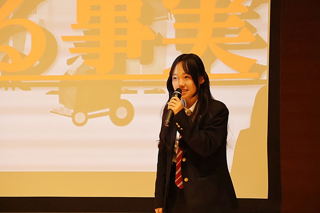 高校2年生「ゼミナール」最終発表会を行いました