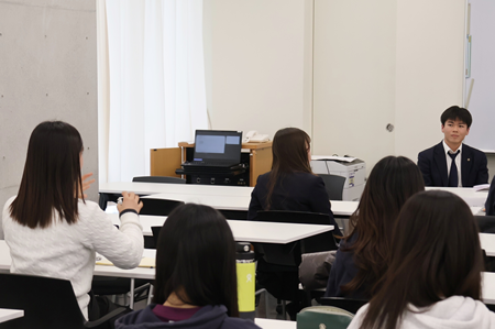 さまざまな質問が寄せられました