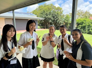 ウェルカムパーティーでバディと初対面しました