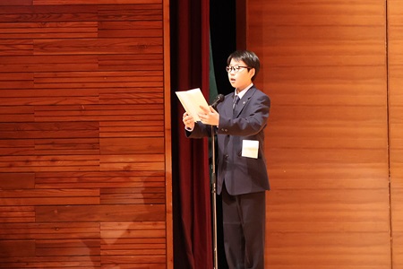 新入生代表答辞