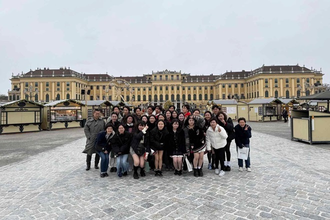 高校課外教室「グリュッス・ゴット！ドイツ＆オーストリア」を実施しました