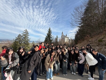 ノイシュヴァンシュタイン城にて