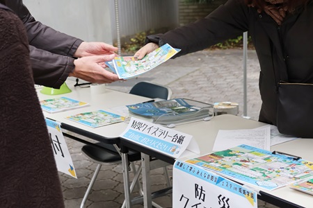 世田谷区砧総合支所による企画「防災クイズラリー」、成城学園構内にもクイズが設置されました