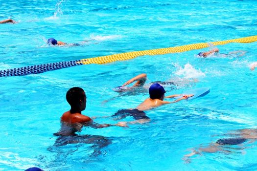 初等学校プール1