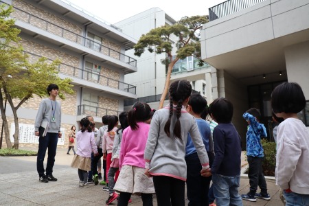 中高校舎の大きさに、圧倒されていました