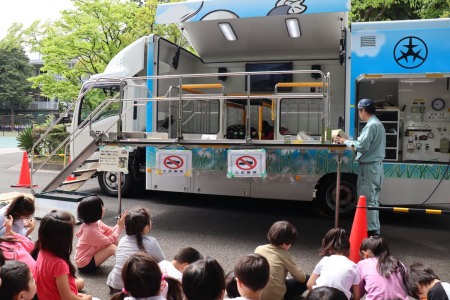 　起震車体験（1・3年生）