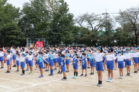 競技前の準備運動。しっかり体をほぐします