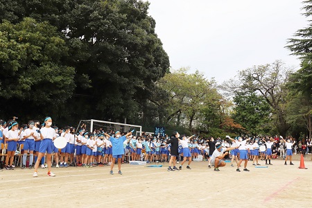 チームごとの応援合戦では、対戦する相手チームへエールが贈られました