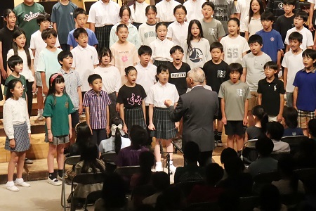 合唱　6年葵組・桜組・白樺組
