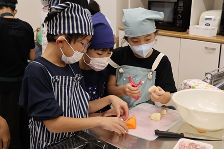 3年柾組はカレー作りに挑戦