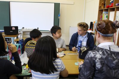 初等学校の子どもたちとランチしながらトーク！