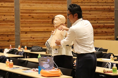 AEDの使い方、人工呼吸の仕方も学びました