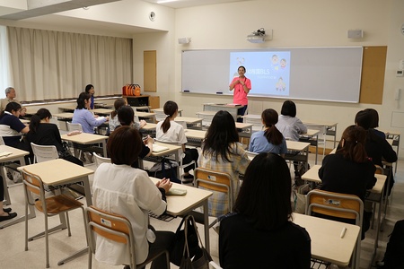 幼稚園の教職員18名が参加しました
