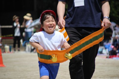 年少さんの親子競技「なかよし電車」