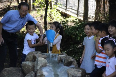 ポンプから水が出たよ～～