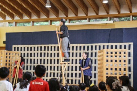 こんな高い竹馬、見たことない！！！