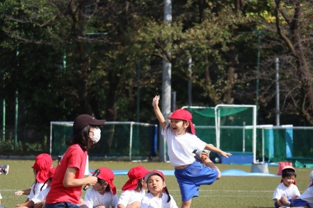 走る前に名前を呼ばれて元気に「はーい！」