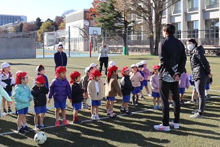 グラウンドを贅沢に1面使ってサッカー教室をしました