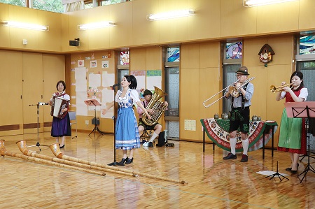 楽しい気持ちになるような素敵な歌と演奏を鑑賞しました