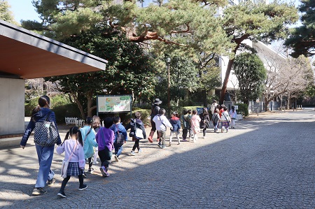 学園に帰着！