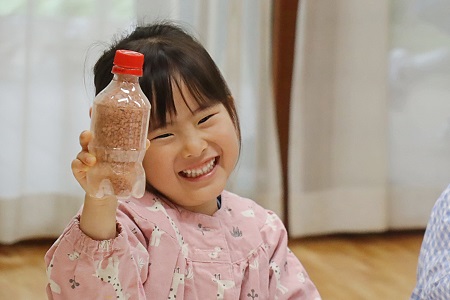 シャカシャカ振ってみよう