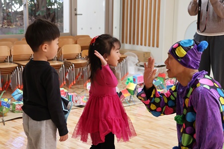 最後は先生とハイタッチでお別れしました