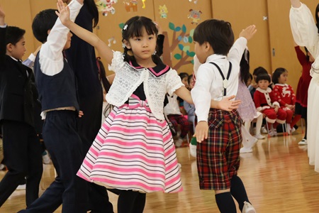 年長組のダンス「ディズニーメドレー」