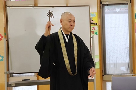 目の前で鳴らし方も実演してもらいました